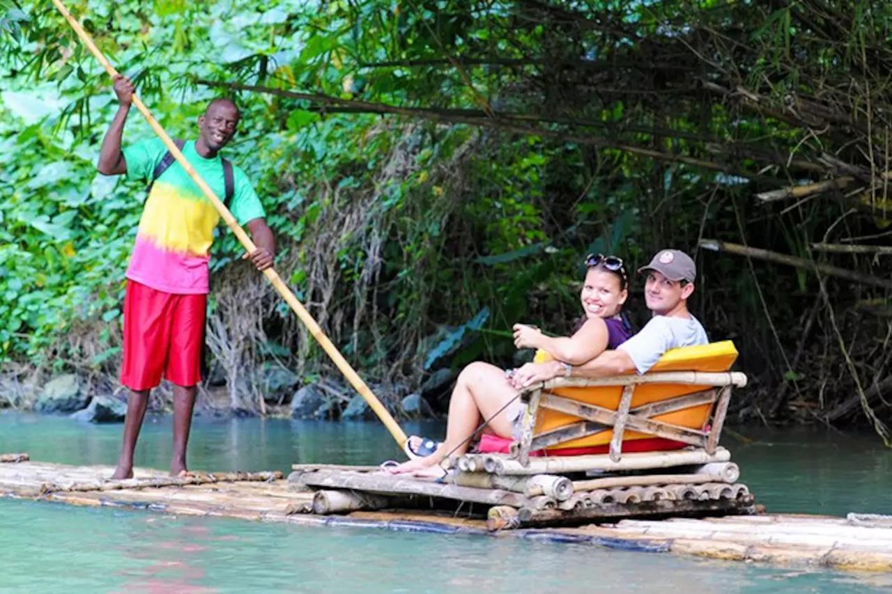 Family Complex Beside Beach W/Pool Montego Bay #1 Ngoại thất bức ảnh